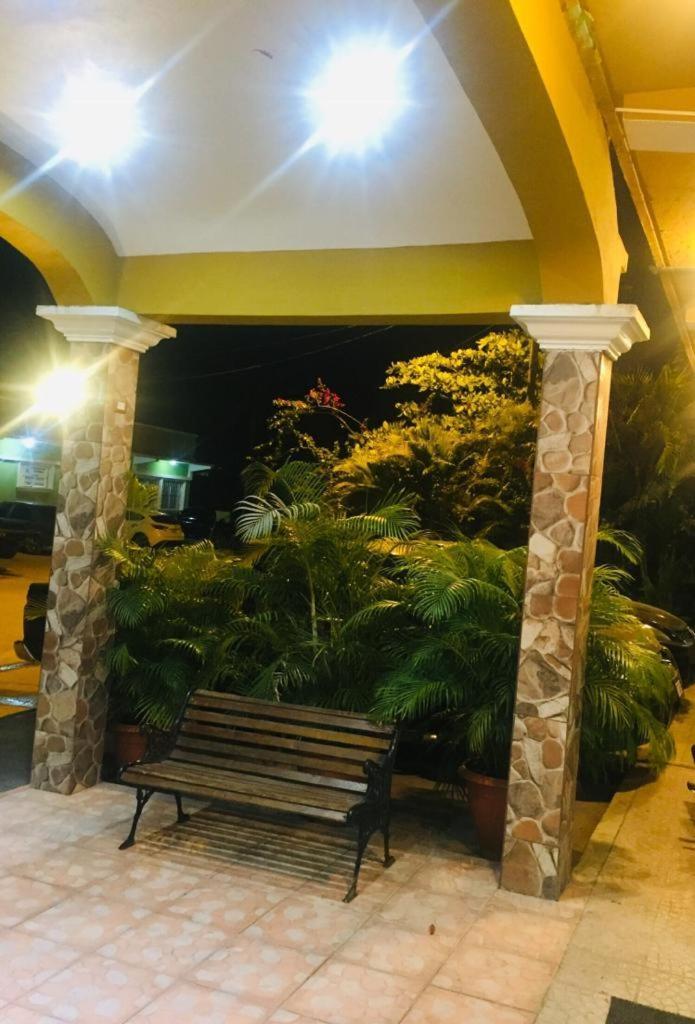 Hotel El Reformador بويرتو باريوس المظهر الخارجي الصورة